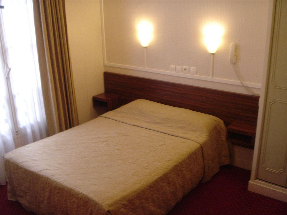 Hotel Des 3 Nations Párizs Kültér fotó