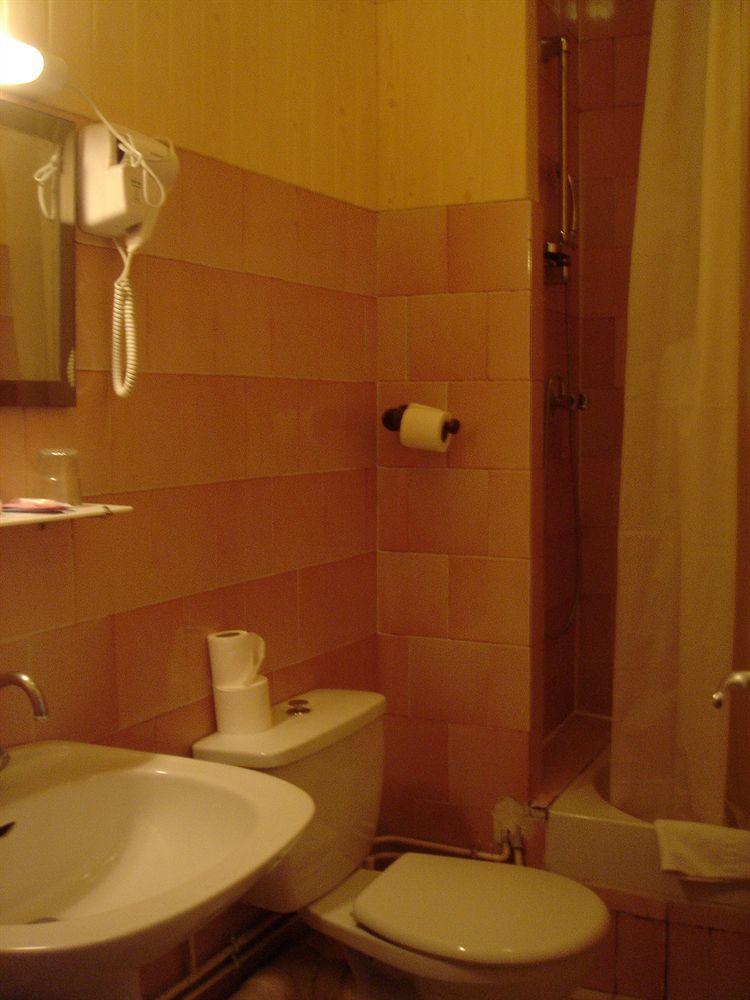 Hotel Des 3 Nations Párizs Kültér fotó