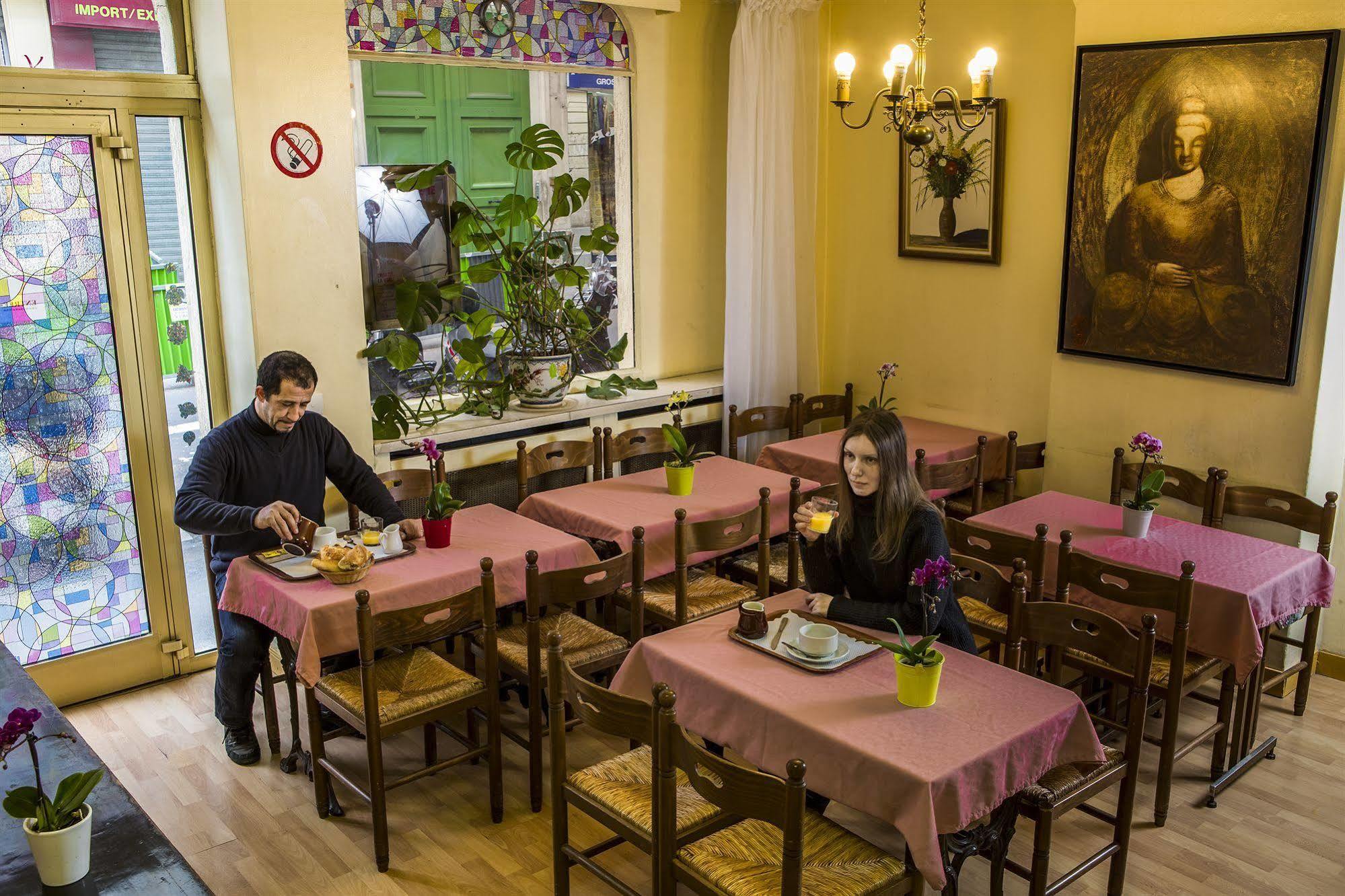 Hotel Des 3 Nations Párizs Kültér fotó