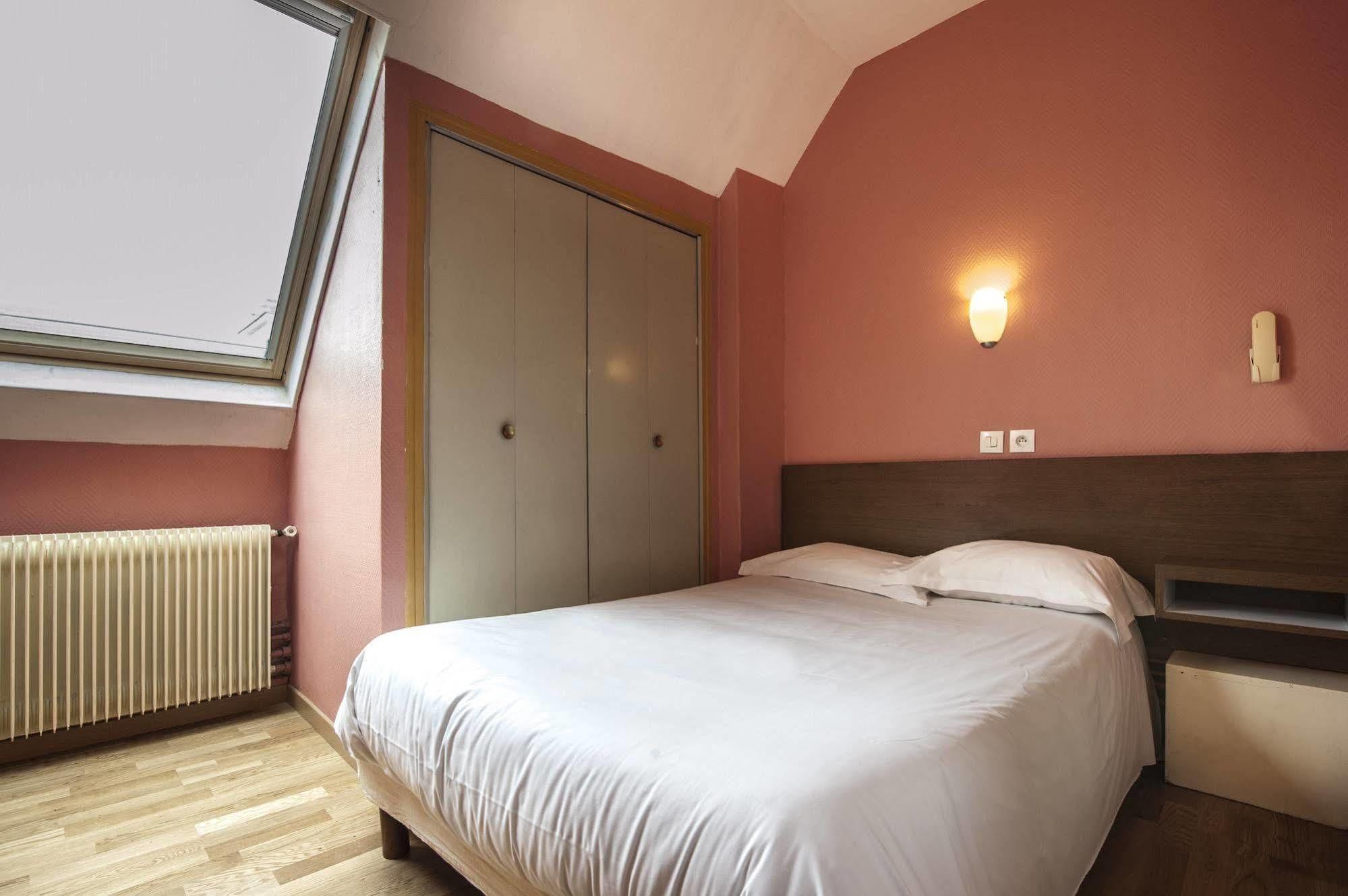 Hotel Des 3 Nations Párizs Kültér fotó