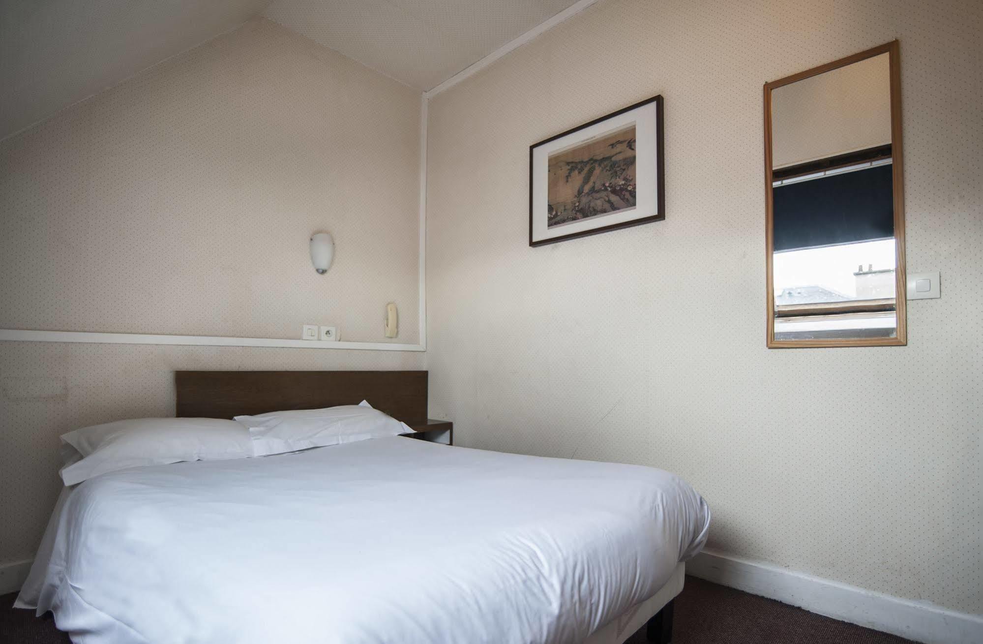 Hotel Des 3 Nations Párizs Kültér fotó